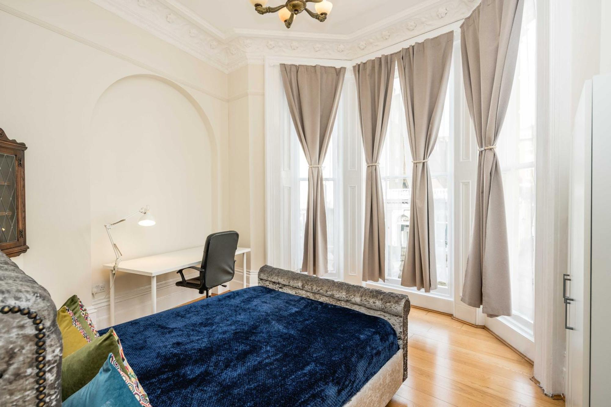 Four Beds By The Station Leilighet London Eksteriør bilde