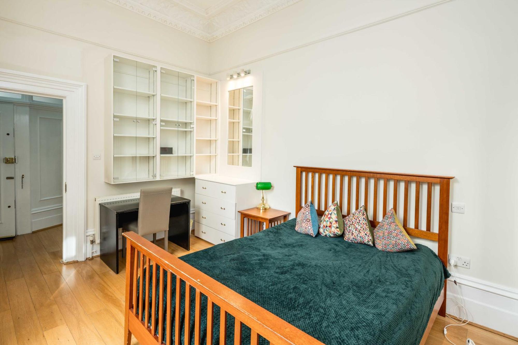 Four Beds By The Station Leilighet London Eksteriør bilde